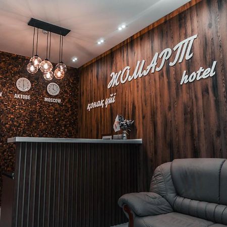 Hotel Жомарт Aqtöbe Esterno foto