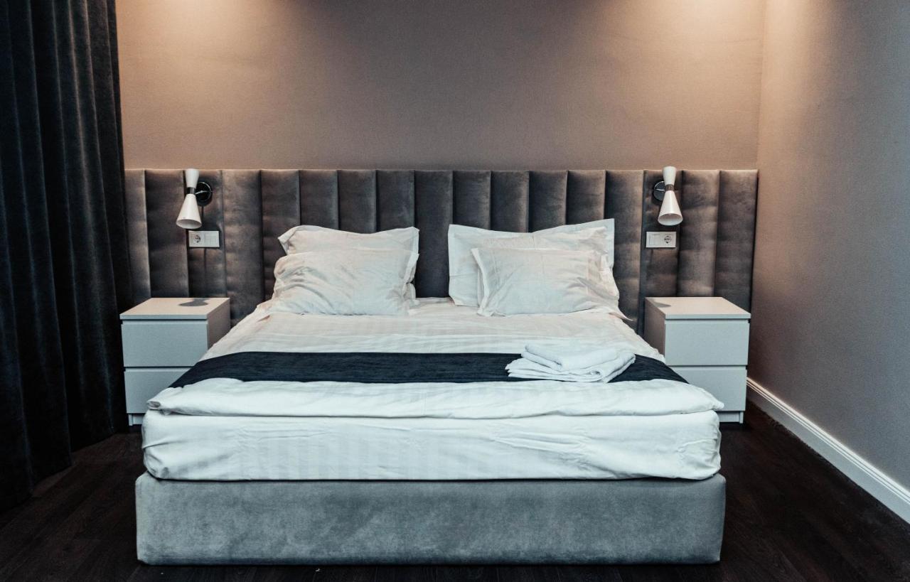 Hotel Жомарт Aqtöbe Esterno foto